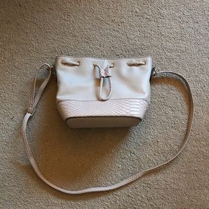 CLOSET CLOSING Apt. 9 crossbody bucket bag